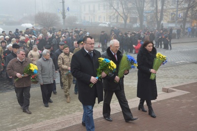 У Чернівцях відбулись урочистості з нагоди 74-ї річниці визволення міста від нацистських загарбників