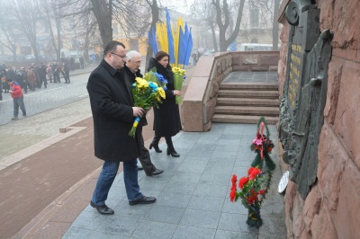 У Чернівцях відбулись урочистості з нагоди 74-ї річниці визволення міста від нацистських загарбників