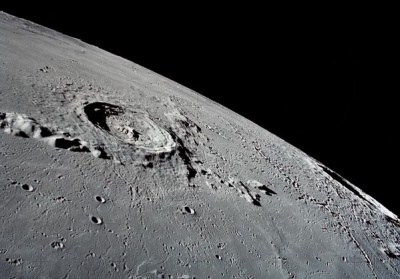 Штучний інтелект допоміг знайти тисячі нових кратерів на Місяці 
