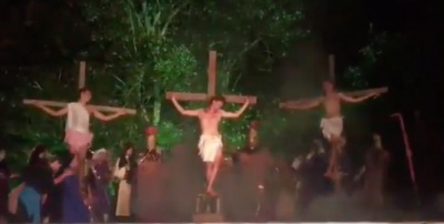 На виставі про розп'яття Христа глядач побив актора, щоб "врятувати Ісуса" 
