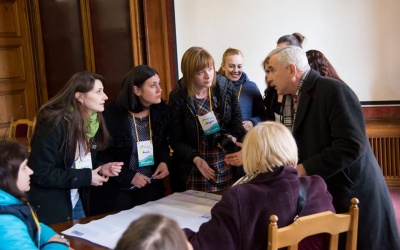 До Чернівців на (не)конференцію Міні-EdCamp з’їхались приблизно 300 вчителів з усієї України