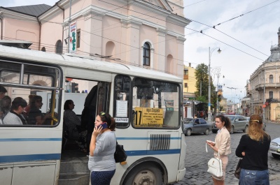 Перевізники Чернівців не будуть обмежувати рух маршруток