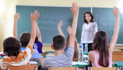 У Чернівцях деякі школи можуть перевести на навчання у дві зміни