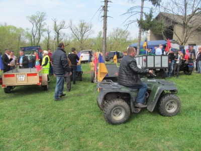 У Чернівецькій області відбулись тракторні гонки (ФОТО)