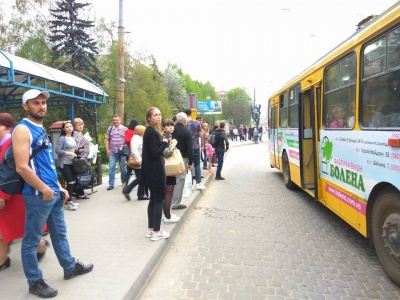 «Немає грошей, щоб заплатити аванс водіям»: перевізники пояснили своє рішення про зупинку маршруток у Чернівцях