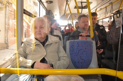 «А що, до Садгори їде тролейбус?»: чернівчани поділились враженнями від першого рейсу новим електротранспортом