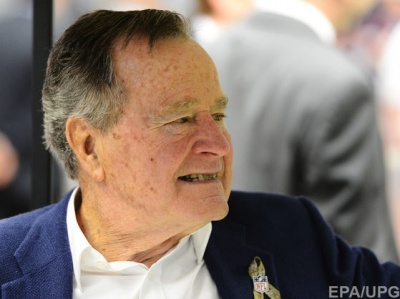 У США екс-президент Джордж Буш-старший потрапив у реанімацію 