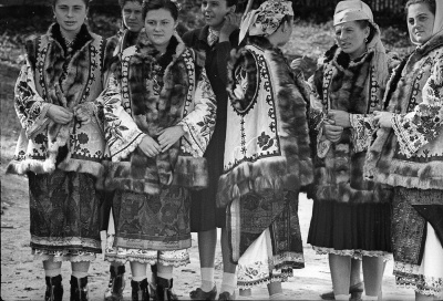 ЗМІ показали історичні фото, чим жили села Буковини у 1960 році