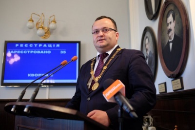 Різанина у центрі Чернівців і труп жінки в готелі. Головні новини 28 квітня