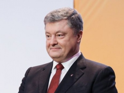 Порошенко: Довгоочікувана зброя прибула до українського війська