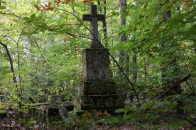 У Польщі напали на активістів, які відновлювали старе українське кладовище