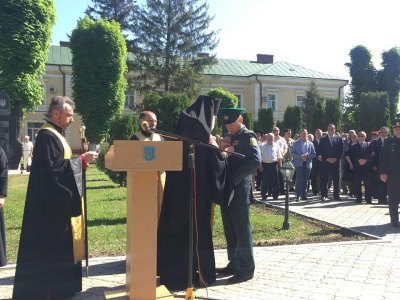 У Чернівцях урочисто відкрили пам’ятну стелу «Прикордонникам усіх поколінь»