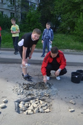 Гучні хабарі та боротьба з «євробляхами»: 10 головних новин цього тижня
