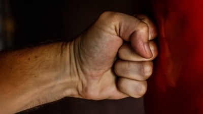 Падіння зі скелі та бійка у військовій частині. Головні новини Буковини 7 травня