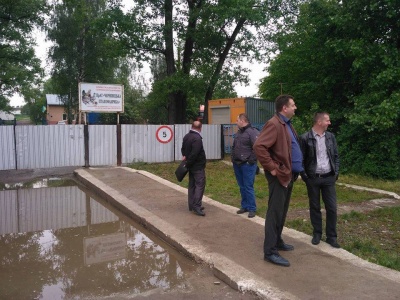 Скандал зі скульптурою Благовіщення та яма з тушами курей. Головні новини Буковини 8 травня