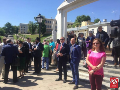 У Чернівцях урочисто відкрили пам’ятник Розі Ауслендер - фото