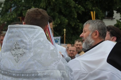 За Єдину українську церкву у Чернівцях молилися і дорослі, і діти (ФОТО)