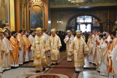 День Святої Трійці: стало відомо, коли відбудуться святкові богослужіння у головних храмах Чернівців