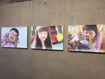 У Чернівцях відкрили виставку фотографій особливих дітей - фото