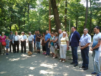 У парку в Чернівцях відкрили павільйон для гри у шахи - фото