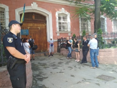 Пікет під СІЗО і навчання СБУ. Головні новини Чернівців 9 червня
