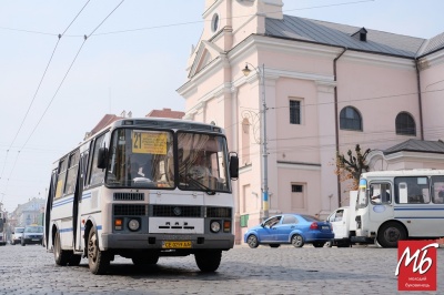 Ð£ Ð§ÐµÑÐ½ÑÐ²ÑÑÑ ÑÐ¸Ð¼ÑÐ°ÑÐ¾Ð²Ð¾ ÑÐºÐ°ÑÑÐ²Ð°Ð»Ð¸ ÑÐ¾ÑÐ¸ÑÐ¸ Ð°Ð²ÑÐ¾Ð±ÑÑÐ½Ñ Ð¼Ð°ÑÑÑÑÑÐ¸