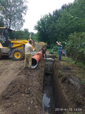 У Чернівцях дві школи під’єднують до каналізаційної мережі