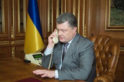 Порошенко провів телефонну розмову із Путіним