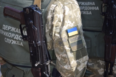 На Буковині прикордонники знову зупиняли порушників пострілами зброї