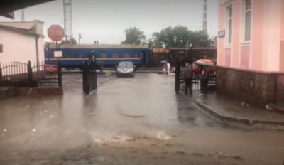 Трагедія на мості й повернення десантників. Головні новини Чернівців за 27 червня