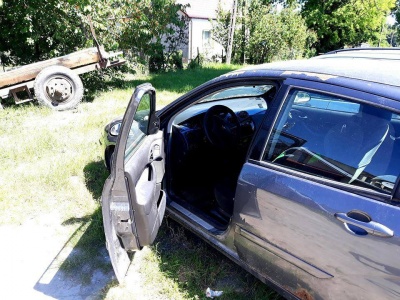 «Євробляхи» на кордоні: у мережі показали кладовище автівок
