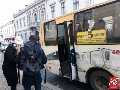 Зміна руху маршруток. У міськраді розглянуть петицію про повернення всіх автобусів до старої схеми роботи