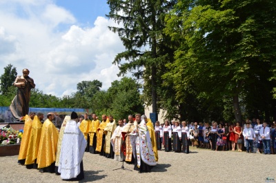 У Кіцмані урочисто відкрили пам’ятник Тарасові Шевченку