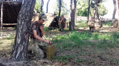 У Міноборони показали, як офіцери запасу з Харкова та Чернівців навчаються в польових умовах - фото