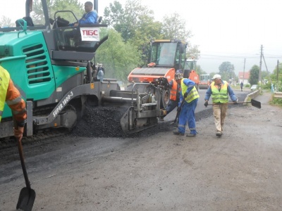 В Укравтодорі показали, як у Банилові ремонтують автотрасу