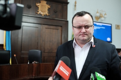 Відставка Каспрука і задимлення тролейбусу. Головні новини Чернівців 26 липня