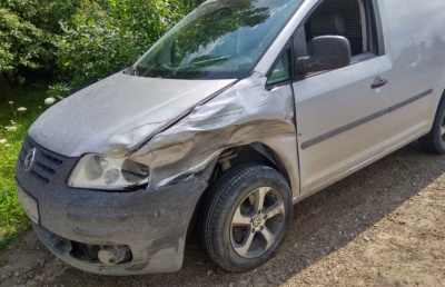 Не дотримався безпечної відстані: зіткнулися дві іномарки