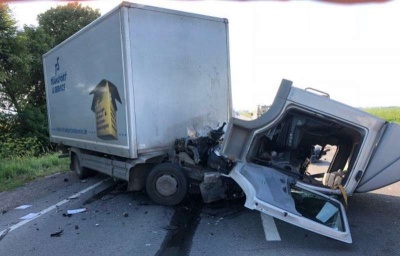 У вантажівки знесло кабіну: у масштабному ДТП на Закарпатті є потерпілі з Чернівецької області