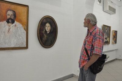У Чернівцях у «Вернісажі» відкрили вражаючу виставку живопису Володимира Краснова - фото