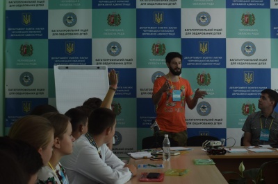 У Чернівцях школярі представили свої бізнес-проекти на конкурсі стартапів