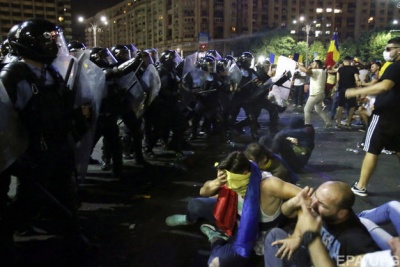 У Румунії кількість постраждалих під час протестів зросла до 440