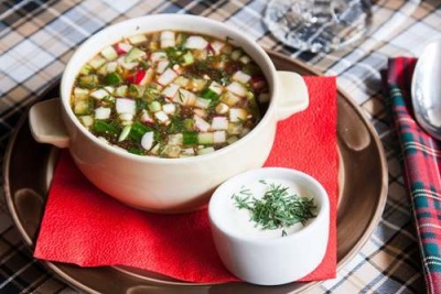 Ідеальний холодний суп для літа: три рецепти окрошки