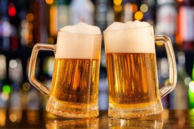 Продовжує життя і зміцнює кістки: несподівані факти про пиво