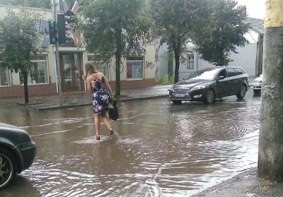 Наслідки раптової негоди і пікет через дороги. Головні новини Чернівців 15 серпня