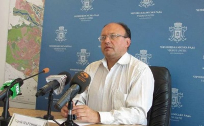 Пограбування жінки та звільнення посадовців мерії. Головні новини Чернівців 25 серпня