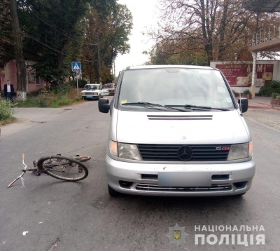 У Чернівцях під колеса автівки потрапив велосипедист