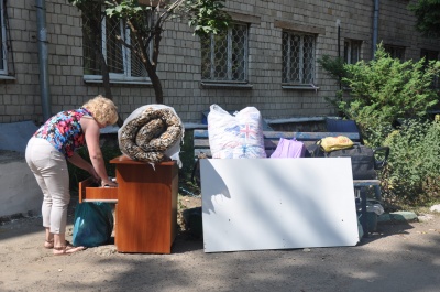 Довжелезні черги і жахливі кімнати: як студенти ЧНУ поселялися у гуртожитки - фото