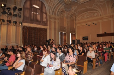 «Театр вух»: у Чернівцях презентували аудіовиставу за мотивами книги Христі Венгринюк
