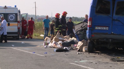 У моторошній ДТП в Коломиї загинула ціла сім'я з Чернівців - фото, відео