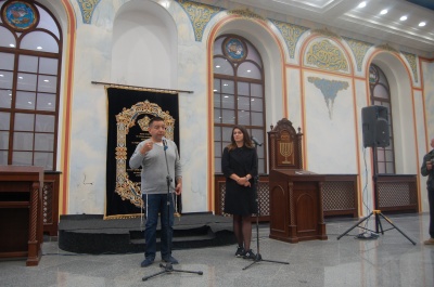 Поетичні читання в синагозі: літературний бомонд відвідав Садгору - фото